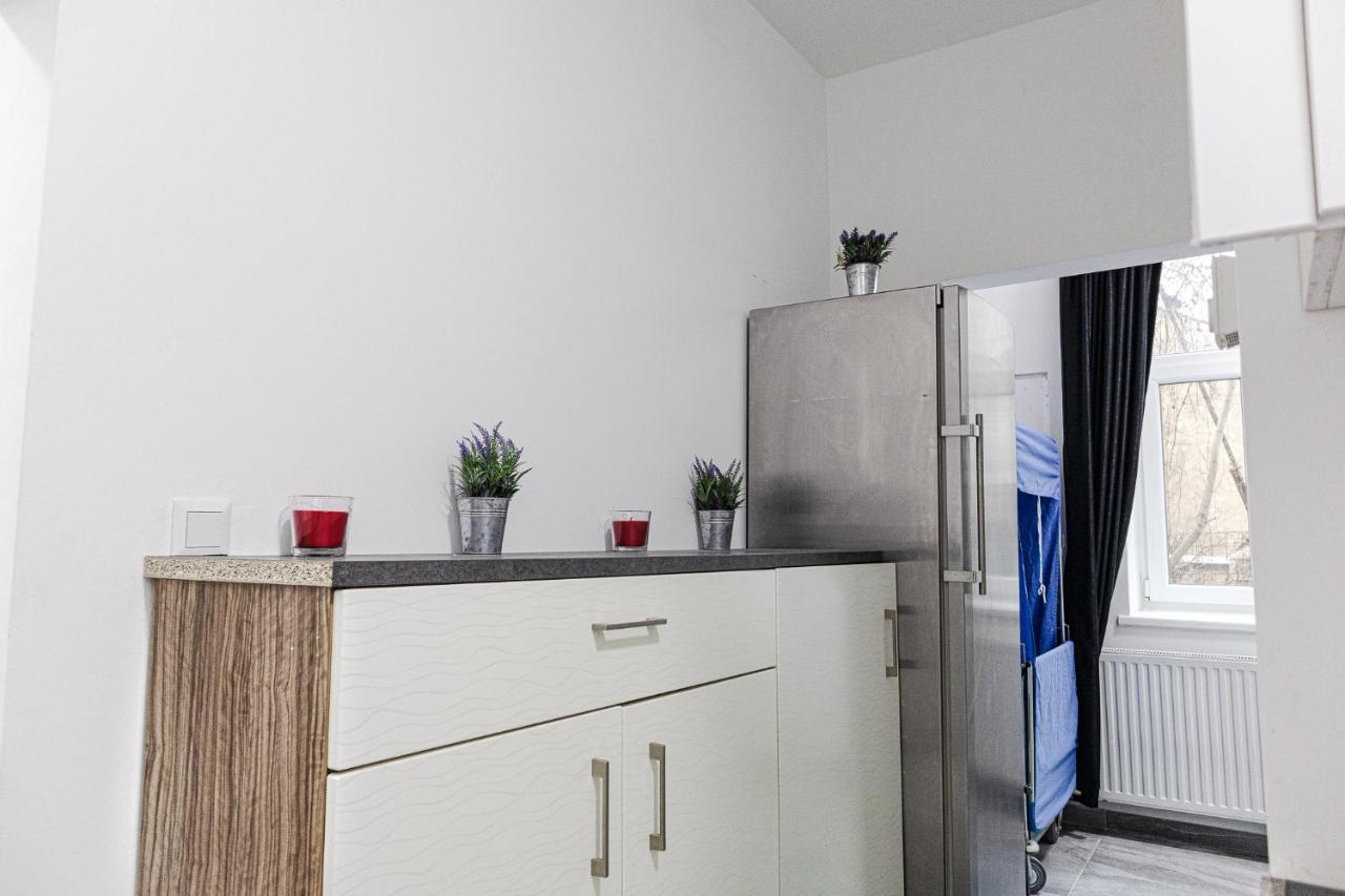 Magnificent 5Br Shared Apartment - Perfect For Longstays Vienna Esterno foto