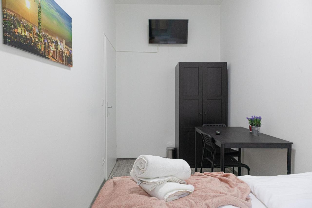 Magnificent 5Br Shared Apartment - Perfect For Longstays Vienna Esterno foto